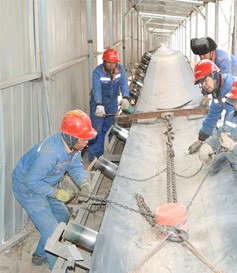 輥壓機冷卻器破碎機鏈板的故障檢修工作